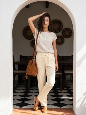 NWT Light yellow Venezzi lightweight pants